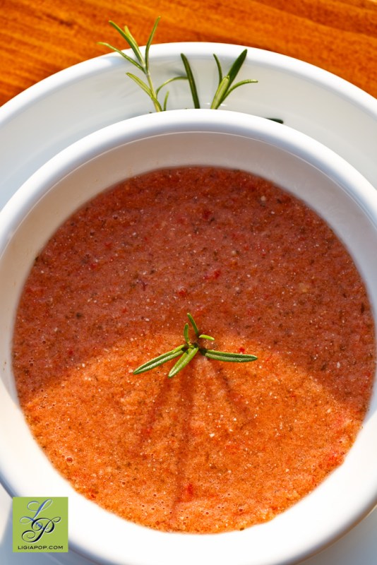 Tomato and Green Algae Soup