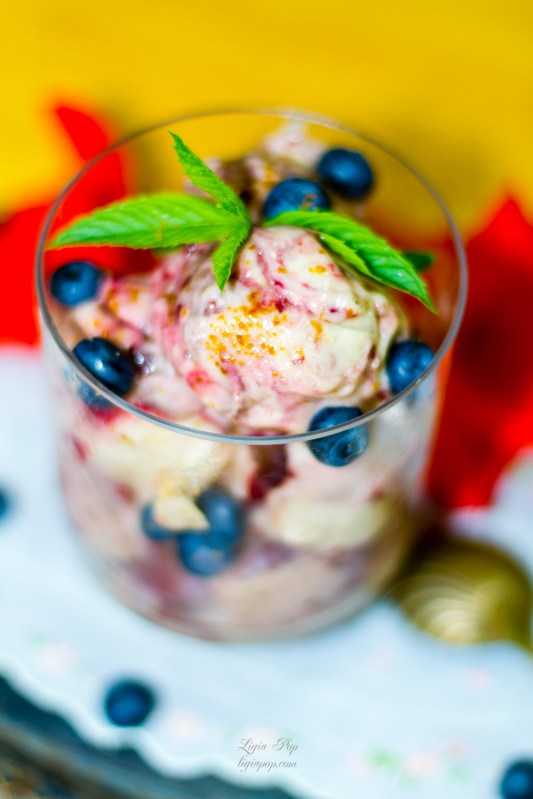 Inghetata din cirese si banane